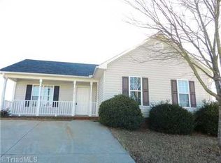 210 Cedar Ridge Cir, Winston Salem, NC 27127