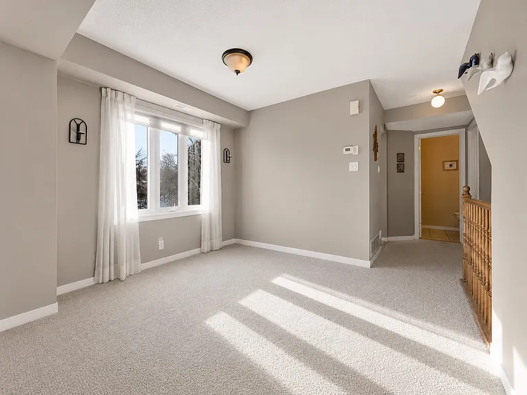 Locksley Ln — Photo 4