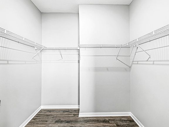 5th image of 260 N 10th St #220