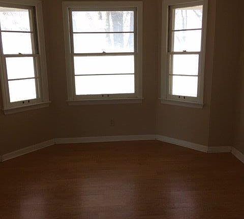5th image of 440 W Claflin Ave