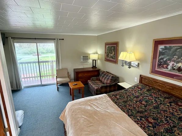 44810 State Route 12, Alexandria Bay, NY