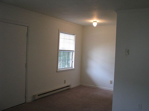 3rd image of 1204 Carlton Ave APT 5