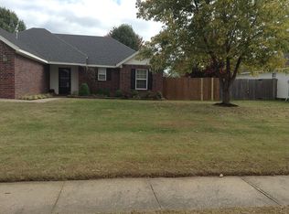 805 Emerald St, Lowell, AR 72745