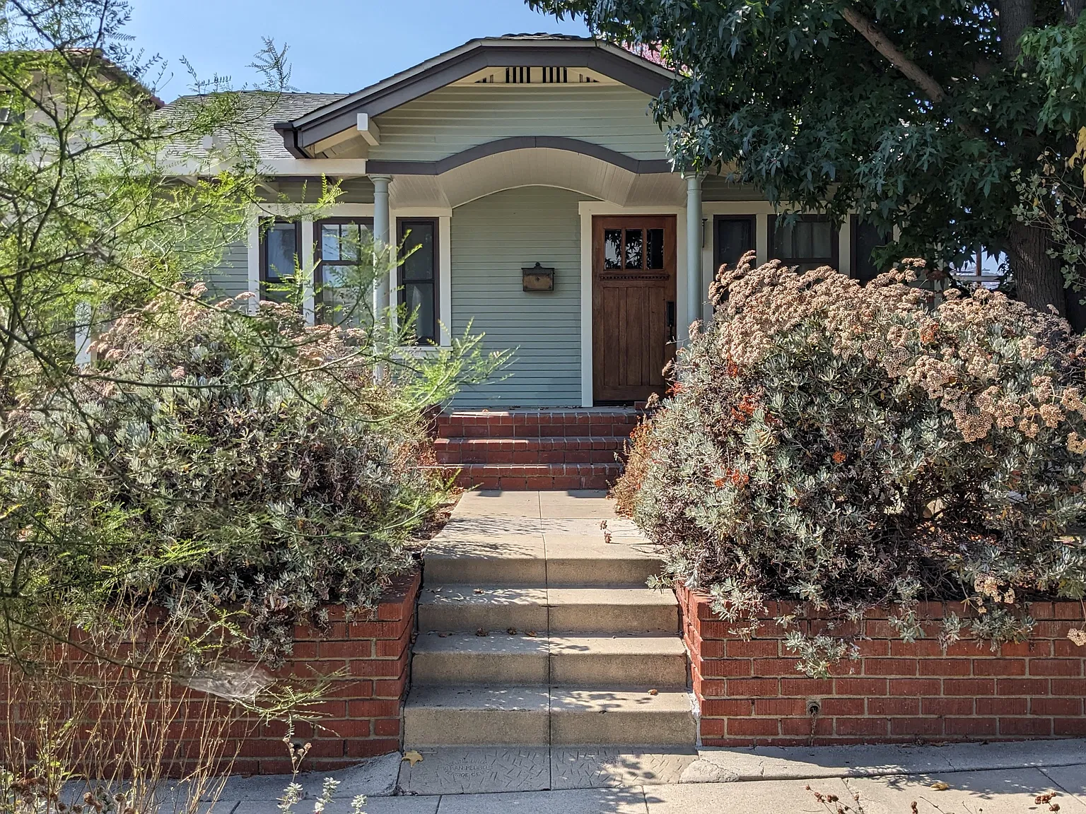 3 bed, 1232 sqft, $3,700 — Photo 1