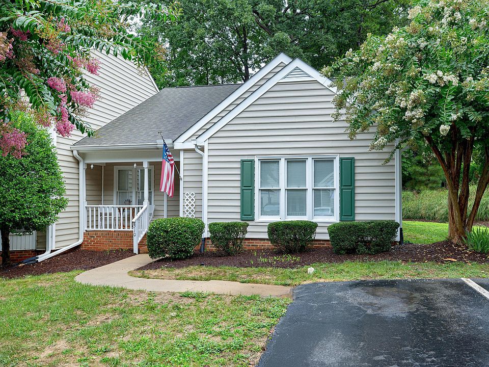 1st image of 310 Riverwalk Cir