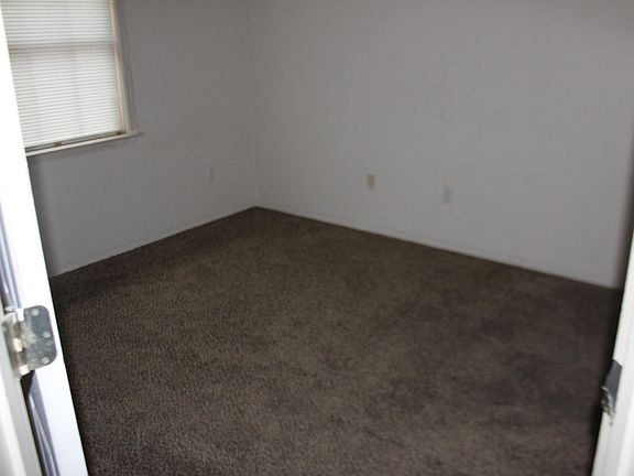 4th image of 26 Fitzgerald St