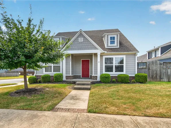 591 N Longfellow Ln, Fayetteville, AR 72704