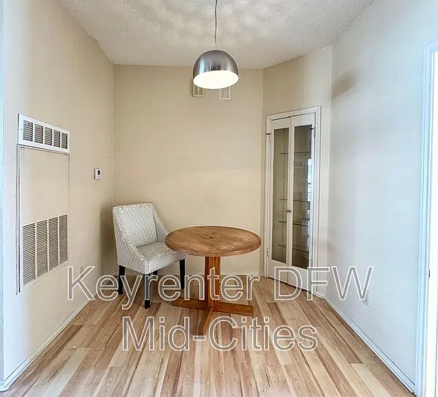 4800 W Lovers Ln #405 — Photo 8