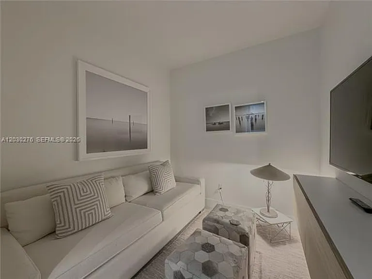 2960 NE 207th St #1104 — Photo 33