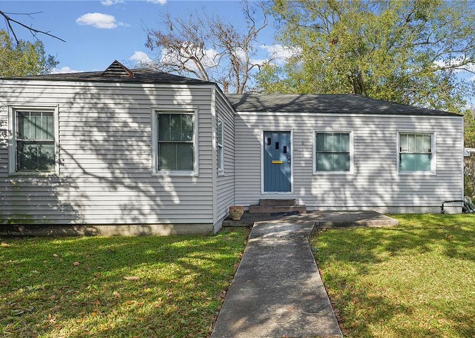 1st image of 915 Isbell St