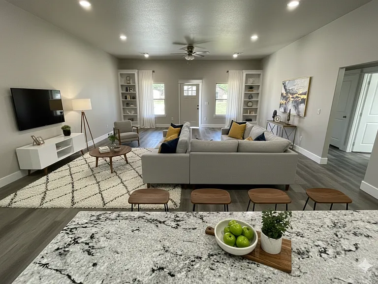 165 Watch Hill Dr — Photo 2