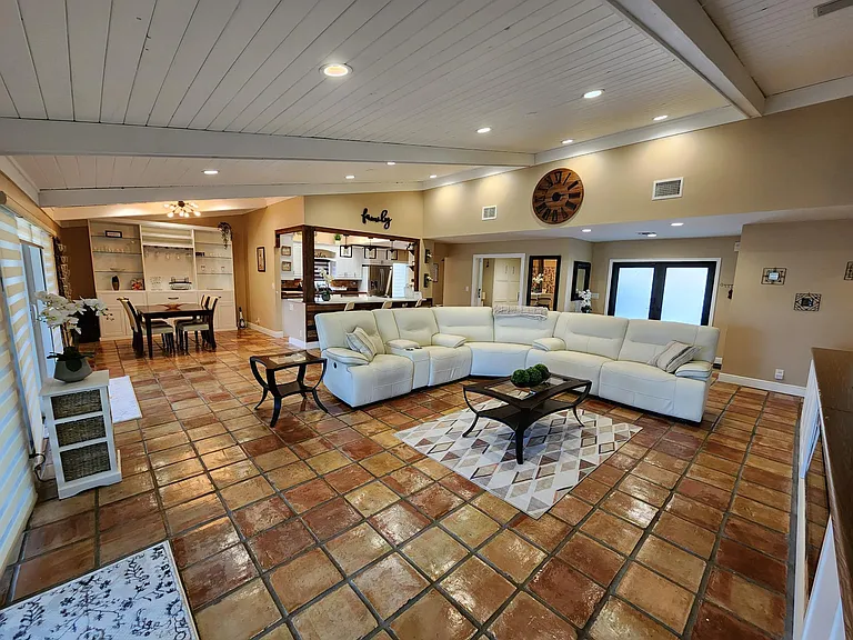 7401 Corkwood Ter — Photo 5