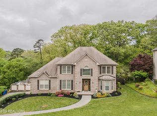 10315 Loma Dr, Knoxville, TN 37922