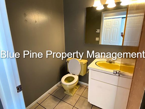 5th image of 1475 S Emerson Ave Unit 4