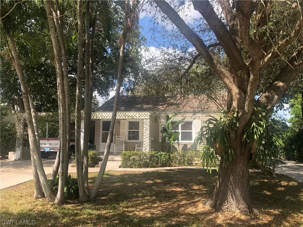 327 W Arcade Ave, Clewiston, FL 33440