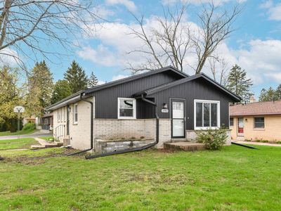 10905 W Potter ROAD, Wauwatosa, WI, 53226