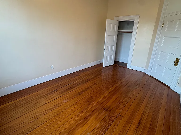 1521 Washington St #16 — Photo 3