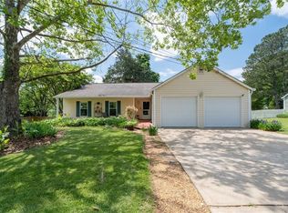 217 Colemans Bluff Dr, Woodstock, GA 30188