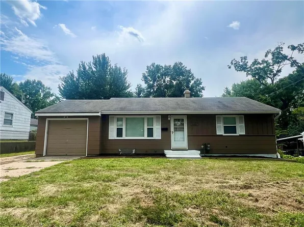 12811 S McCoy St, Independence, MO 64055