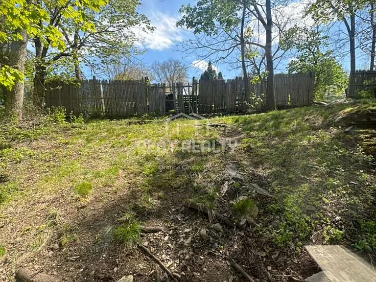 258 Elm St — Photo 15