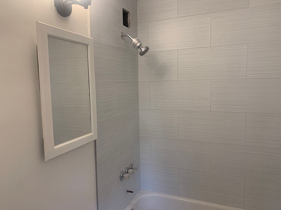 1st image of 1121 Arlington Blvd #700