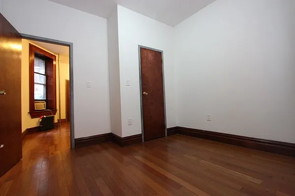 Rented by Dynamik Realty | media 50