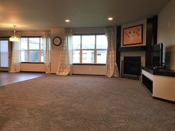 3rd image of 3645 6th St E