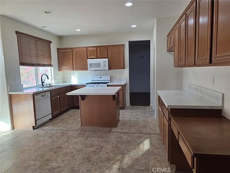 29020 Mesa Crest Way — Photo 2