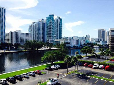 800 Parkview Dr APT 616, Hallandale Beach, FL, 33009