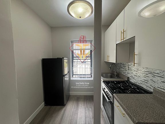 4th image of 2729-2730 John F Kennedy Blvd #3F
