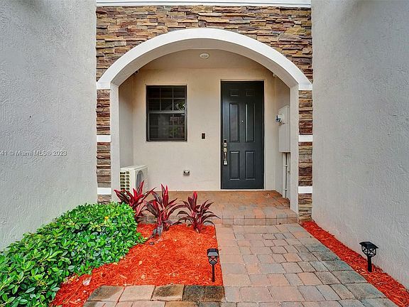 2nd image of 5453 NW 27th Ct #5453