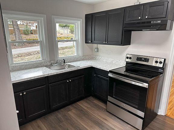 2nd image of 4402 20th St NE