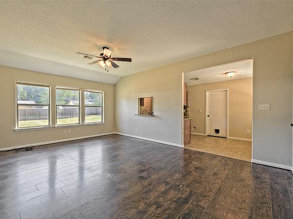 4th image of 10652 Royal Tricia Dr