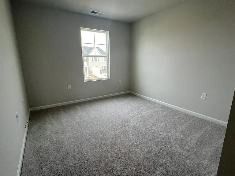 5028 Arkose Dr — Photo 11