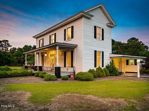 3rd image of 2901 Hull Road