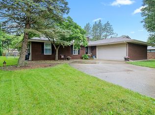 2247 Nancy Ln, Saint Joseph, IL 61873