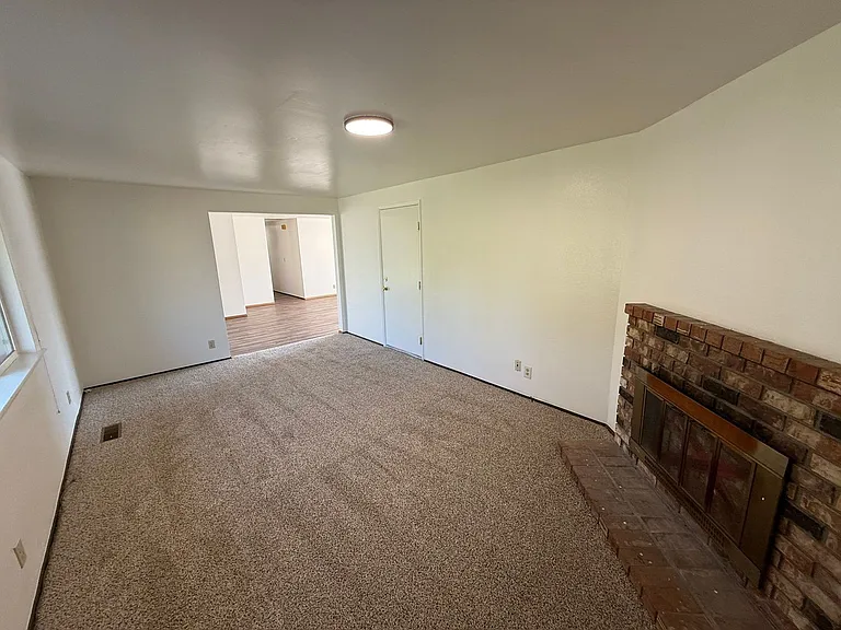 1488 Palace Dr NE — Photo 10