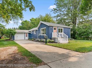 618 W Gibbs St, Saint Johns, MI 48879