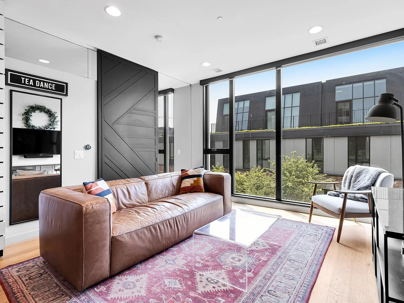 1 bed, 679 sqft, $2,800 — Photo 3