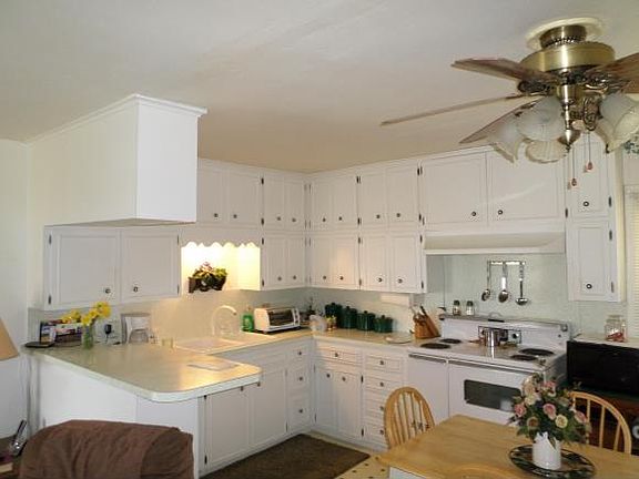 3rd image of 306 W Taylor Ave