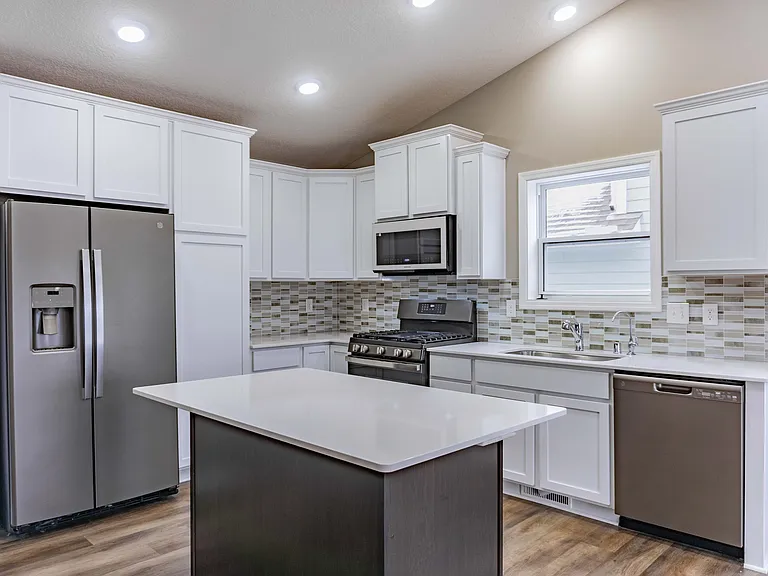 1430 Nutmeg Cir — Photo 9
