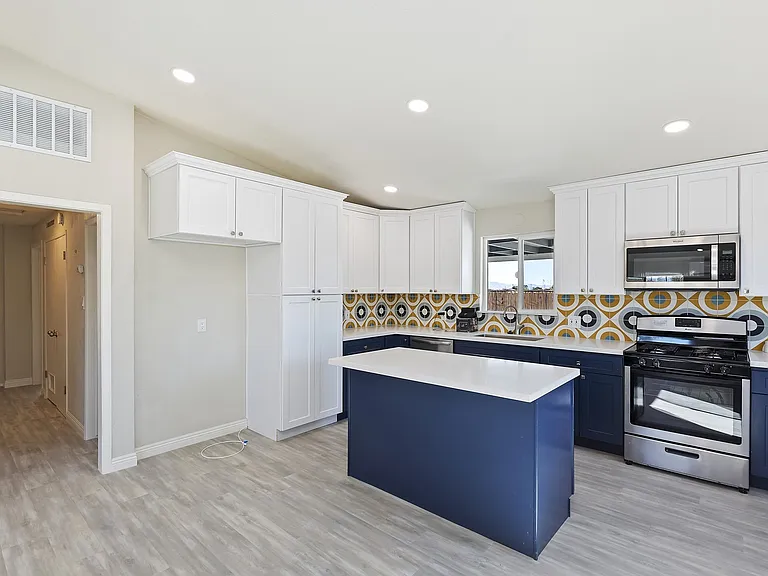 5951 Rose Ellen Ave — Photo 4