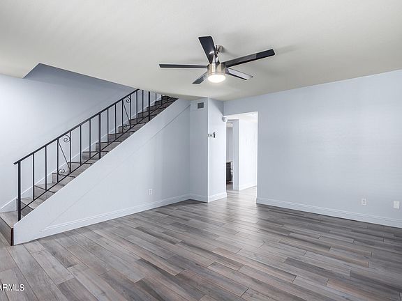 5th image of 1531 W COLTER Street #31