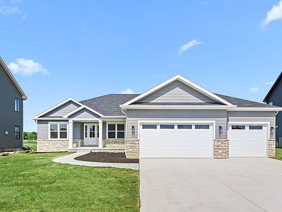 2nd image of 13557 Lakeside Blvd