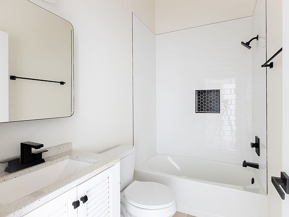 5th image of 3739 Inglewood Blvd APT 5