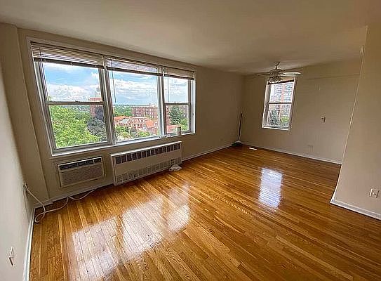3rd image of 71-40 112th St APT 601