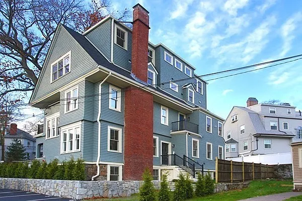 13 Lanark Rd #2 — Photo 10
