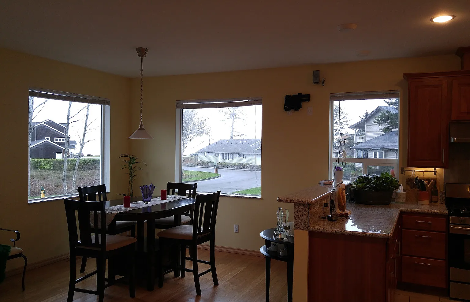 4 bed, 2650 sqft, $3,800 — Photo 4