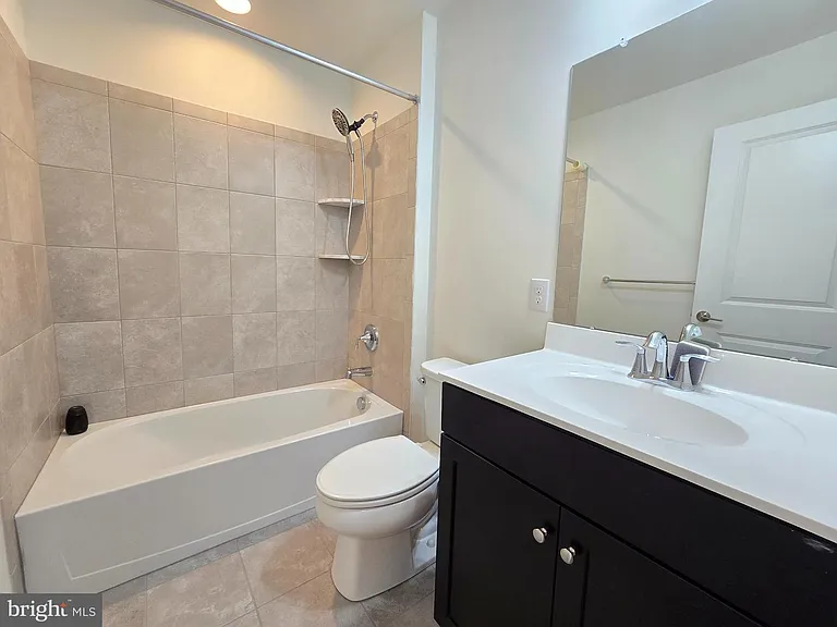 1045 Chapman Cir — Photo 12