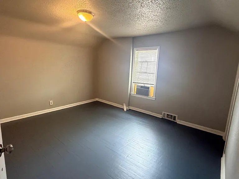 10030 Abington Ave — Photo 9